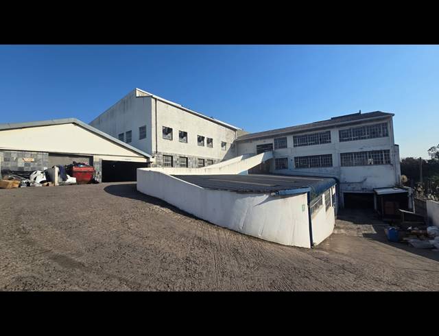 5,267M² BUILDING FOR SALE IN ROSSBURGH